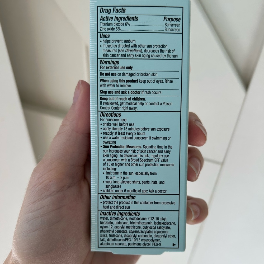 Skinceuticals sunscreen SPF 50 - Picture 2 of 2